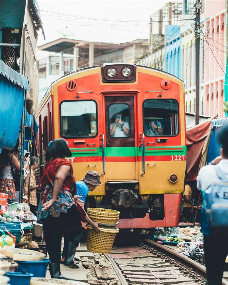 3 tuyến đường ray nguy hiểm thế giới thành điểm du lịch nổi tiếng-3