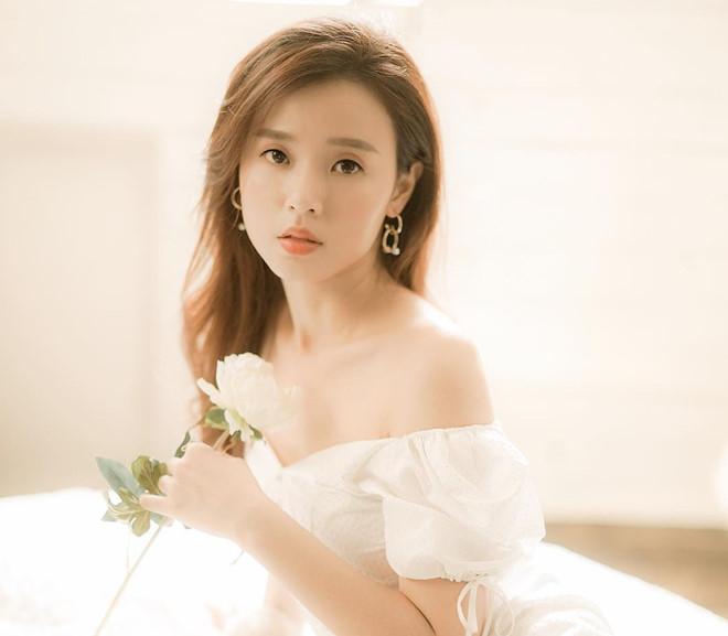 Midu - hotgirl độc thân yêu đời, nhan sắc hack tuổi dù chạm ngưỡng 30-7