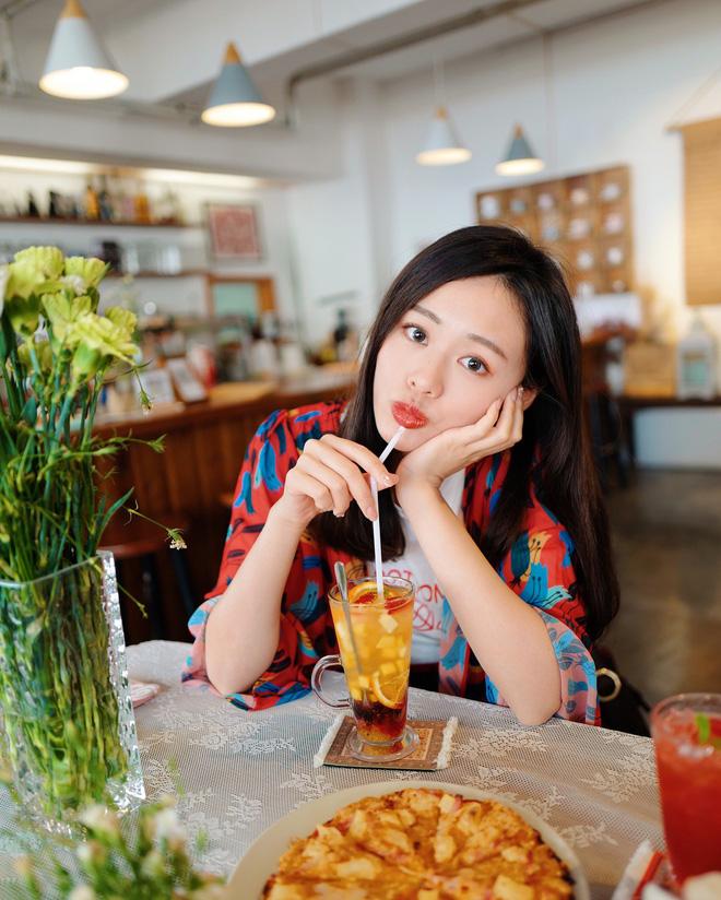 Hotgirl đình đám làm fans sợ khiếp vía khi lộ mặt thật phía sau bức hình đẹp long lanh-1