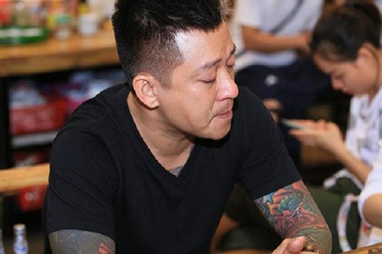 Từng bị hủy show phút chót, Tuấn Hưng đồng cảm với Quang Hà