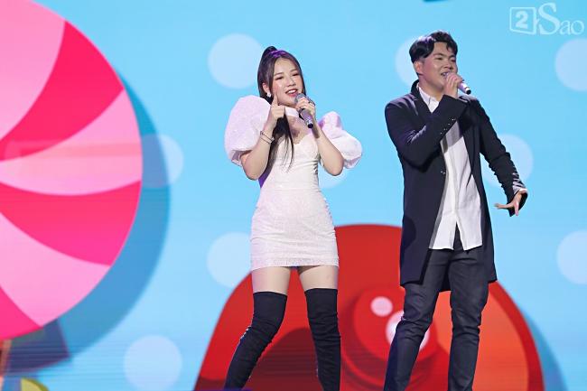 Đang hát sung bỗng nhiên mic tắt tiếng, Bảo Anh vẫn trổ hết tài mổ cá trên sân khấu-13