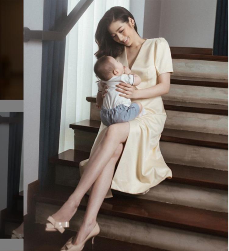 Á hậu Tú Anh chính thức công khai gương mặt con trai sau 9 tháng giấu kín-3