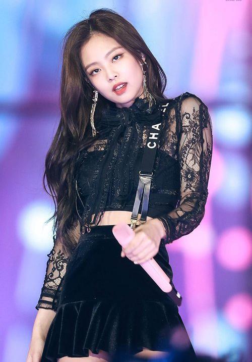 Tên cúng cơm nghe xịn như nghệ danh, 4 thần tượng Kpop là minh chứng cho câu: Cái tên nói lên tất cả-1