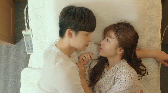 Tỉnh dậy nằm bên người yêu của bạn, tôi bật khóc khi nghe anh thú nhận-1