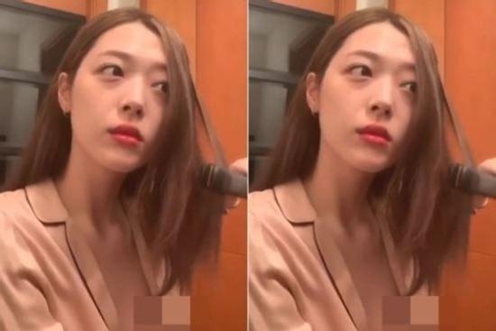 Sulli lại không mặc nội y, hớ hênh vòng một khi livestream