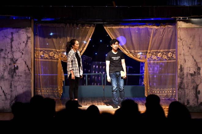 Đêm diễn cuối cùng ở sân khấu Hồng Vân-1