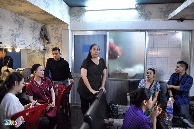 Đêm diễn cuối cùng ở sân khấu Hồng Vân-2