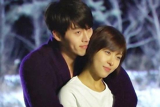 Bắt quả tang bạn gái ăn nằm cùng trai lạ, tôi kéo váy cho em rồi khép cửa ra về