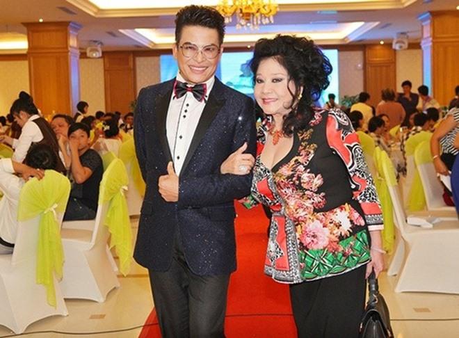 Chia tay nghệ sĩ Xuân Hương, MC Thanh Bạch tận hưởng cuộc sống như tiên, tràn ngập hạnh phúc bên vợ mới-1