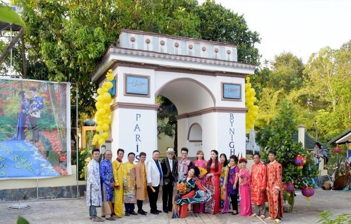 Chia tay nghệ sĩ Xuân Hương, MC Thanh Bạch tận hưởng cuộc sống như tiên, tràn ngập hạnh phúc bên vợ mới-5