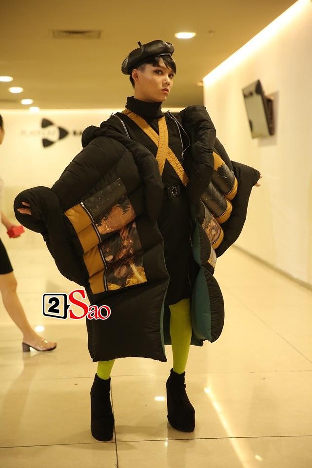 Nắng nóng 40 độ C, thánh chửi Mèo Thoại mặc áo bông chặt chém dàn thí sinh thảm họa Vietnams Next Top Model-3