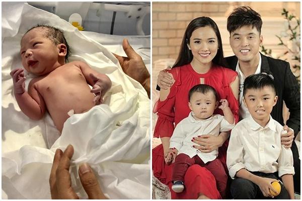 Một nách hai con lúc vợ vắng nhà, Ưng Hoàng Phúc gia nhập hội bố bỉm sữa hot nhất Vbiz-13