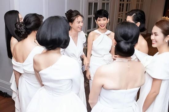 Tăng Thanh Hà cùng dàn sao Việt rạng rỡ mừng kỷ niệm 25 năm ngày cưới Diễm My