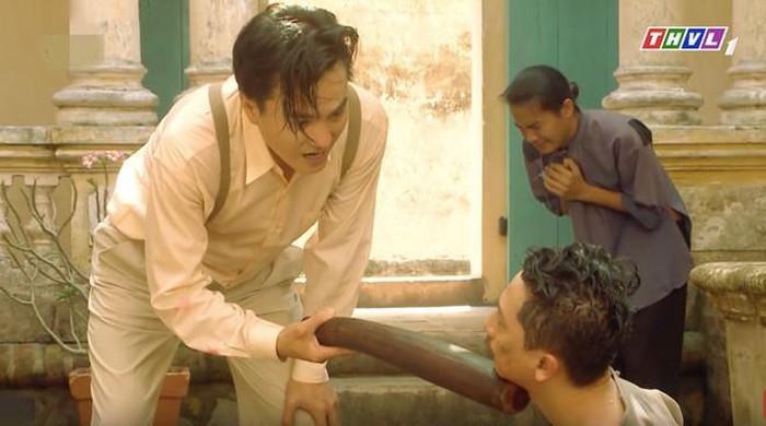 Những hạt sạn khiến khán giả bật cười khi xem Tiếng sét trong mưa-2