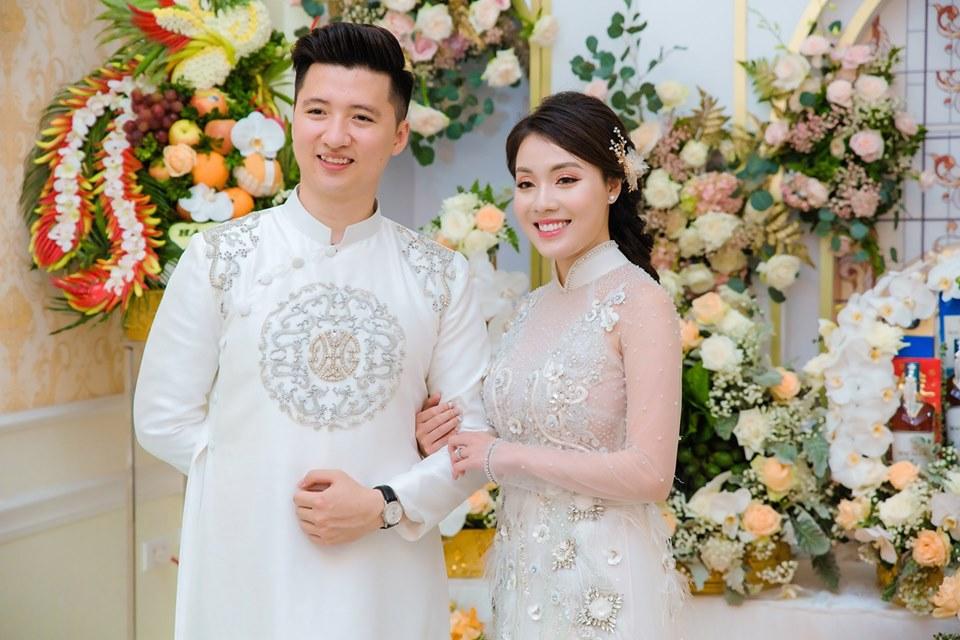 Nữ giảng viên hotgirl nhá hàng ảnh phòng tân hôn siêu đẹp, dân mạng đồn đám cưới chắc xa hoa lắm đây-1