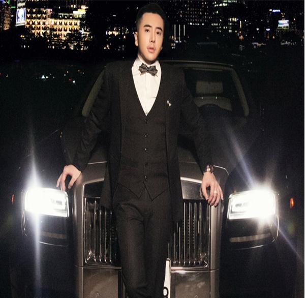 CEO 8X điển trai của thẩm mỹ viện JT-1