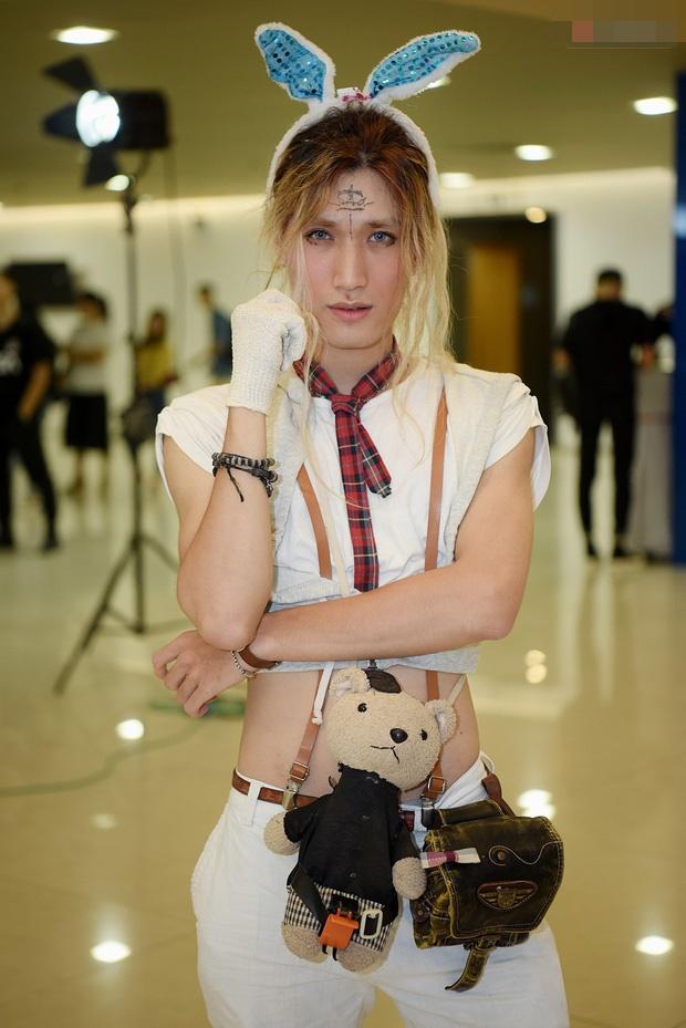 Thảm họa Thỏ Ngọc bất ngờ vào vòng 2 Vietnams Next Top Model sau màn catwalk có 1-0-2-2