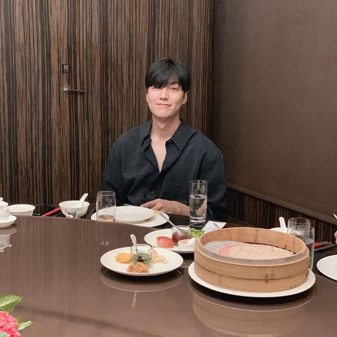 Sau khi xuất ngũ, Lee Min Ho chuộng mặc đồ rộng, bị chê luộm thuộm-8