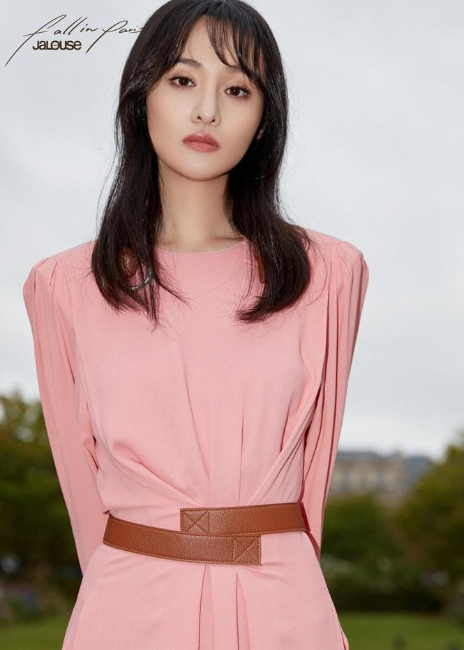 Hốt hoảng với gương mặt như xác sống của Trịnh Sảng tại Paris Fashion Week-1