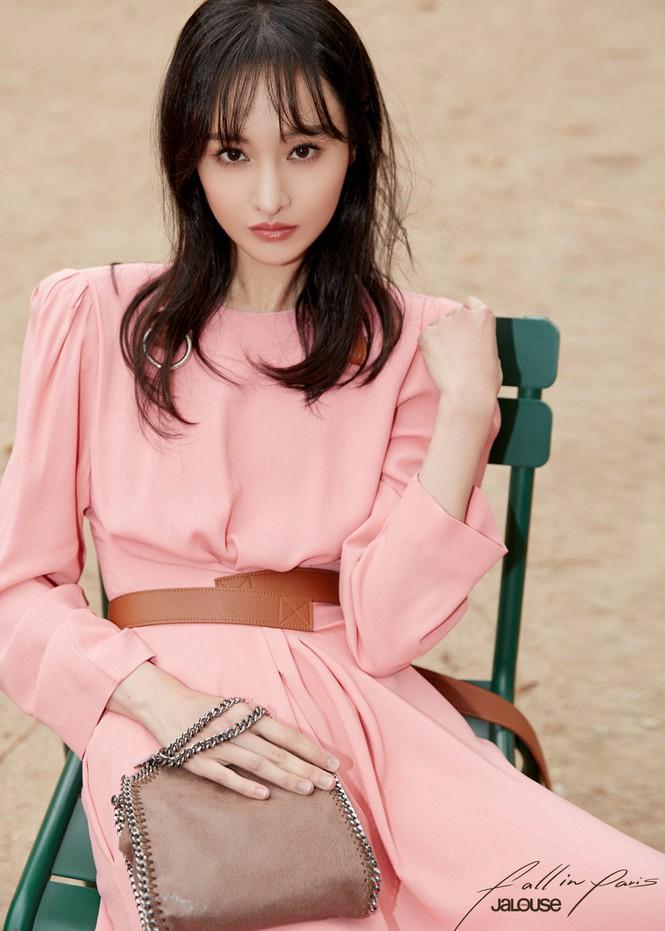 Hốt hoảng với gương mặt như xác sống của Trịnh Sảng tại Paris Fashion Week-2