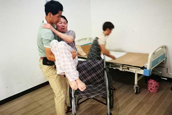 Gia đình có chiến tích kinh khủng về hôn nhân, tôi mắc kẹt không thoát khỏi số phận-2