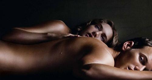 Đằng sau những cảnh nóng nổi tiếng mọi thời đại-1