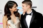 Selena Gomez phản ứng ra sao khi Justin Bieber lấy vợ?
