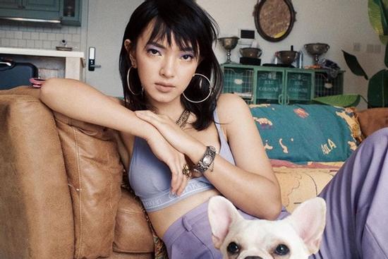 Châu Bùi 22 tuổi mua chung cư cao cấp, Cris Phan xây nhà ở tuổi 26