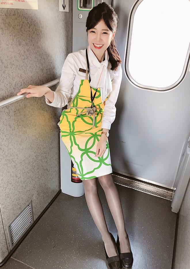 Nữ nhân viên ngành đường sắt Đài Loan bất ngờ nổi tiếng trên mạng-3