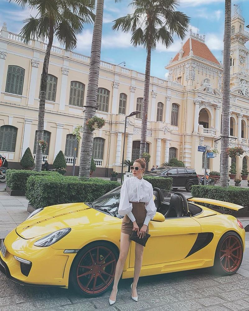 Diệu Nhi khoe street style ngày càng sành điệu ngỡ bản sao của Ngọc Trinh-2