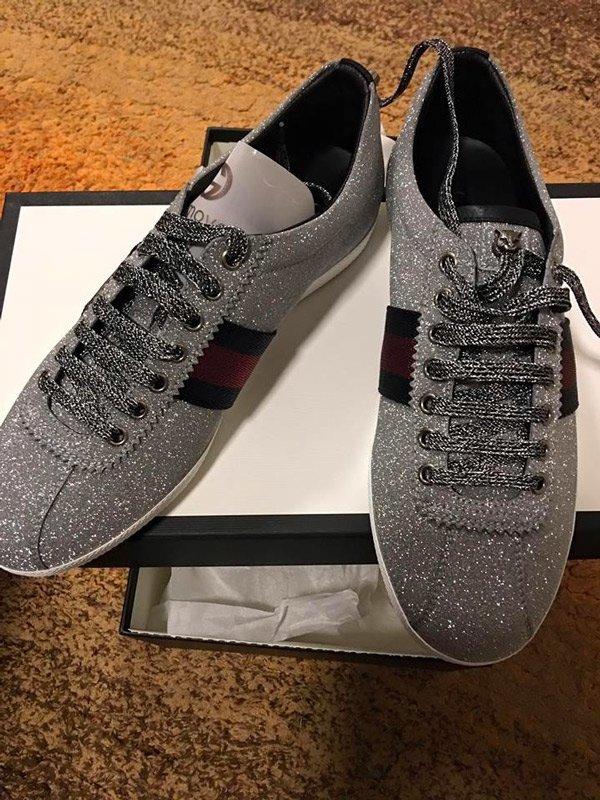 Sướng như Tuấn Hưng: được bà xã đại gia tặng hẳn giày hiệu-6