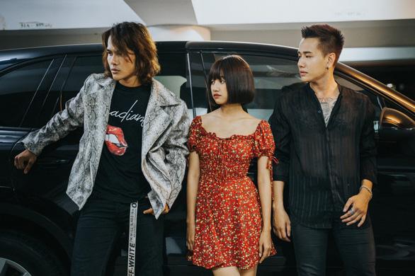 Là bạn không thể yêu của Lou Hoàng: Tình tay ba cũ kỹ-1