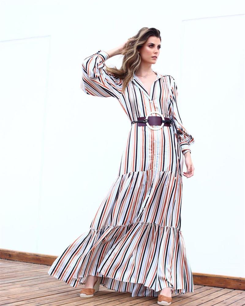 Bản tin Hoa hậu Hoàn vũ 3/10: Áo dài phá cách của HHen Niê nhường sóng cho áo phông đậm tình mẫu tử-7