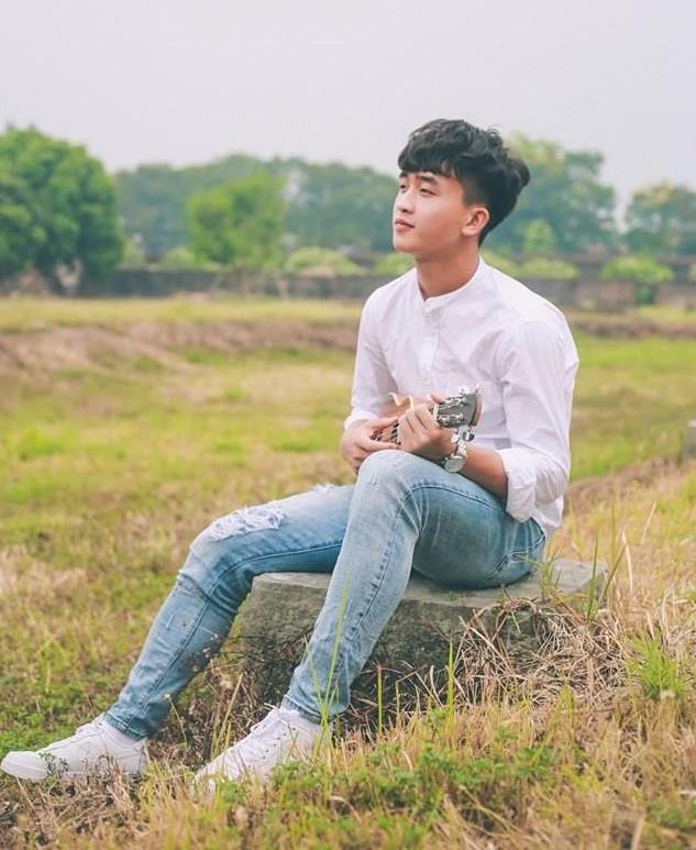 Tiền đạo hot boy khoe khoảnh khắc dậy thì thành công nhân sinh nhật 19 tuổi-1