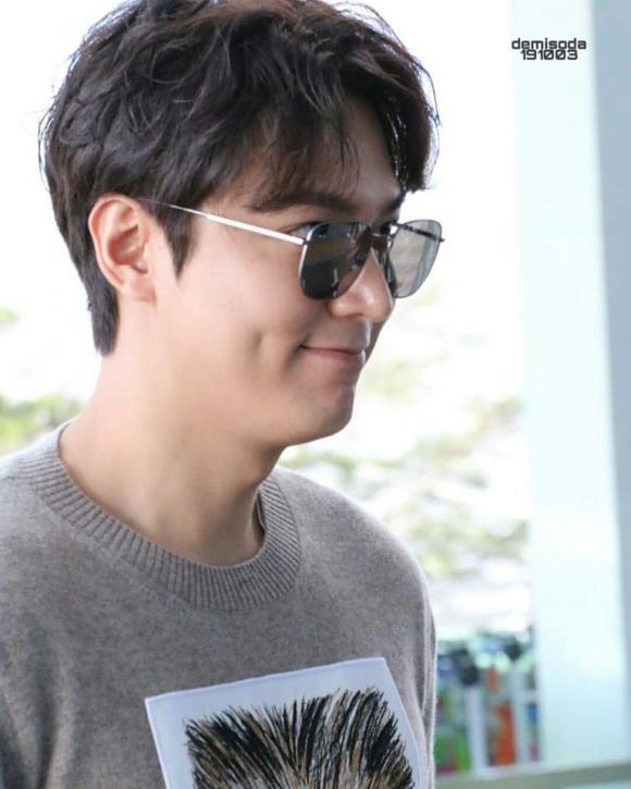 Lee Min Ho khiến fan mê mẩn khi sải bước ở sân bay với set đồ hàng trăm triệu đồng-3