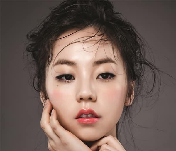 4 nét tướng ở phụ nữ báo hiệu thần tài đang chào đón bạn, tiền bạc đầy két, tương lai rạng ngời-1