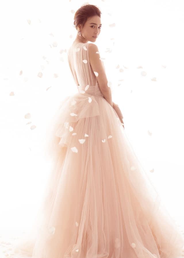 THỜI TRANG THẢM ĐỎ: Diện set đồ basic nhưng Sam vẫn tạo nét lấn át dàn Hoa hậu nhờ món phụ kiện siêu độc-8