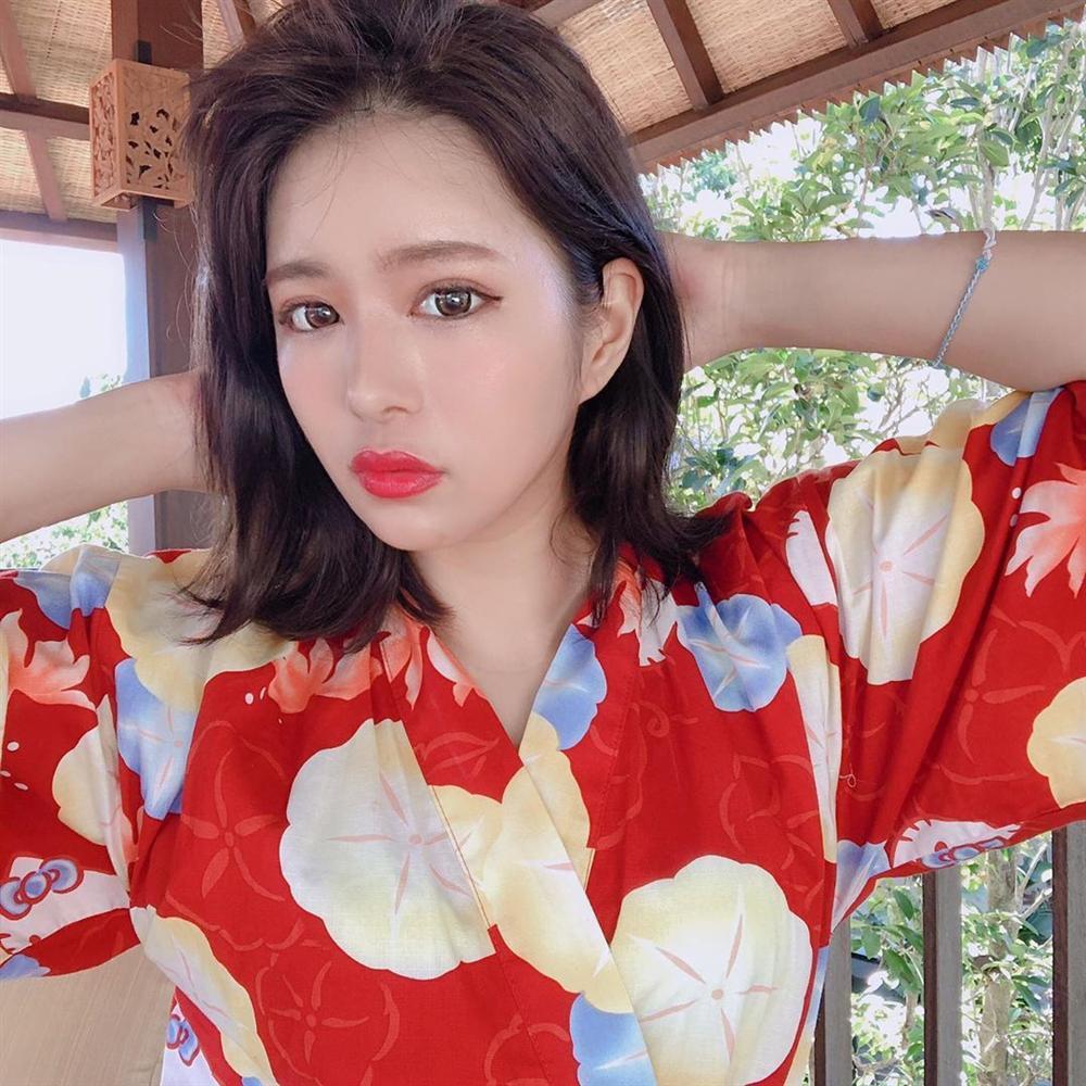 Vừa nghèo vừa xấu, anh chàng nặng 120kg lại quen toàn bạn gái xinh đẹp làm xôn xao dân mạng-5