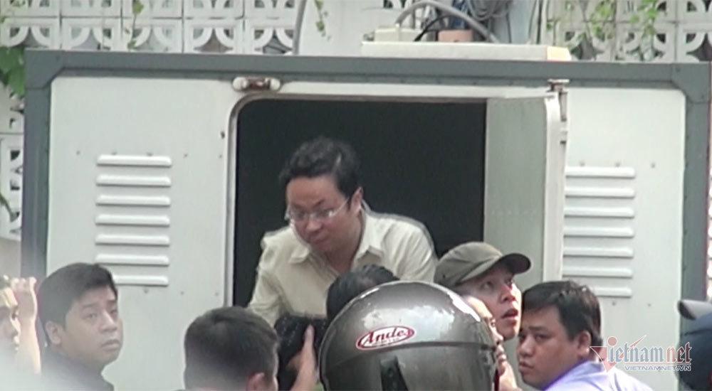 Thực nghiệm vụ thẩm phán, giảng viên kiểm sát bị tố ‘cướp’ trẻ em-5