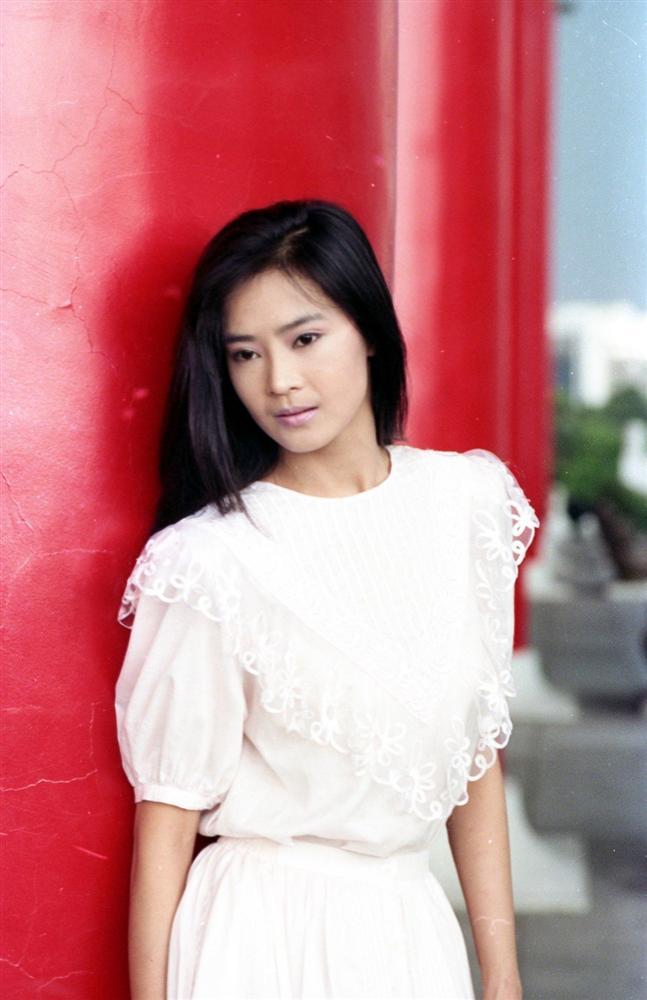 Mỹ nhân phim Quỳnh Dao cam chịu để chồng cắm sừng 10 năm, nhẹ dạ cả tin bị lừa gần 30 tỷ đồng-1