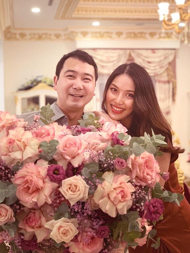 Lan Khuê tổ chức tiệc chiêu đãi, ai chứng kiến cũng phải trầm trồ: Nhà gì mà như lâu đài-2