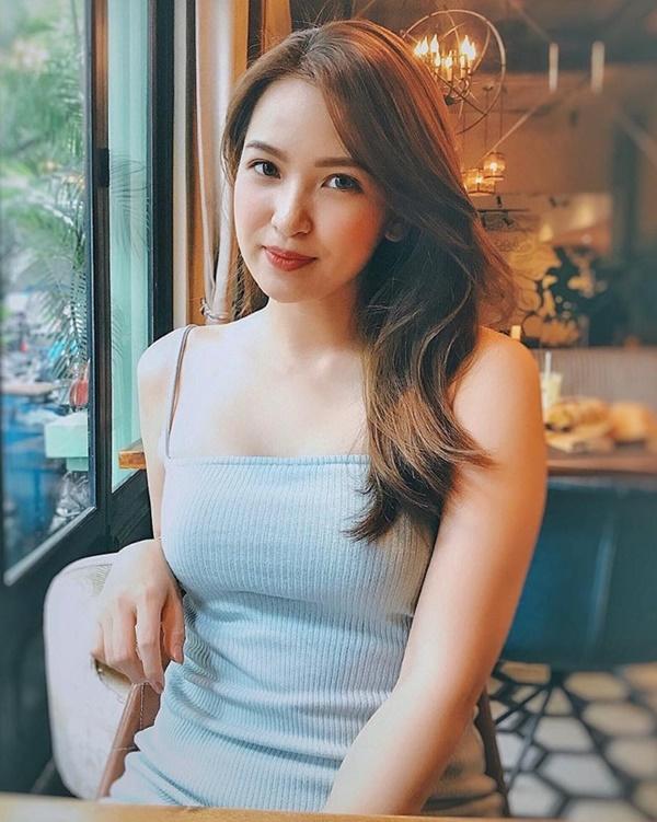 Beauty blogger Linh Trương bất ngờ thử váy cưới, tiết lộ sắp lấy chồng-2