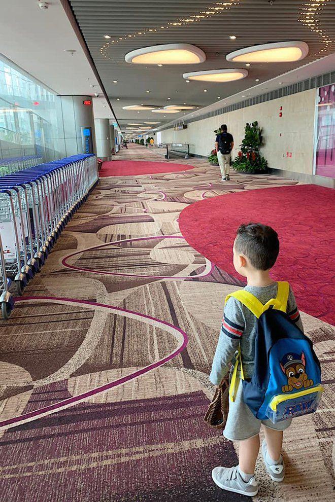 Thả vài hình ảnh ở Singapore, Ly Kute khiến ai cũng say mê trước ngoại hình chuẩn soái ca của Khoai Tây-2