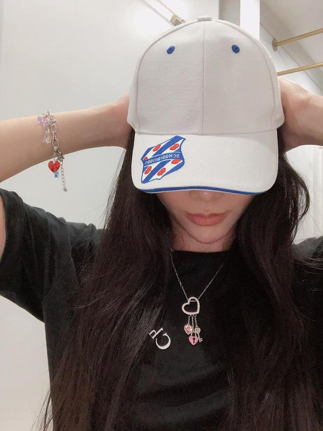 Làm điều bất ngờ với chiếc áo đấu của Văn Hậu, MC đình đám VTV khiến bao người hiếu kì-3