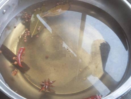 Để luộc lạc vừa ngon vừa thơm, đầu bếp đã làm điều này không phải ai cũng biết-2