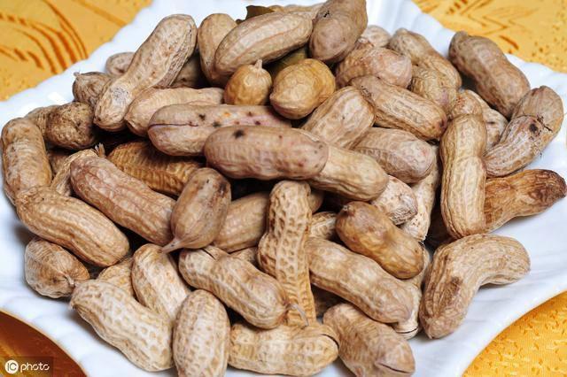 Để luộc lạc vừa ngon vừa thơm, đầu bếp đã làm điều này không phải ai cũng biết-4