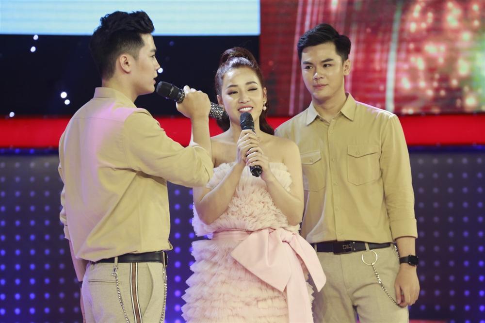 Puka hòa giọng banh nóc cùng trai đẹp sinh đôi ở Giọng Ải Giọng Ai-2