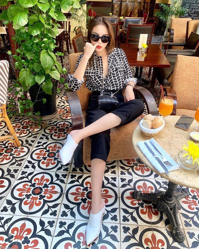 Hết bắt chước lộ nội y như Ngọc Trinh, Chi Pu lại học thói ngoáy mũi kém duyên của Kỳ Duyên-2