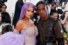 Kylie Jenner và Travis Scott từng mặc gì khi sánh bước bên nhau?