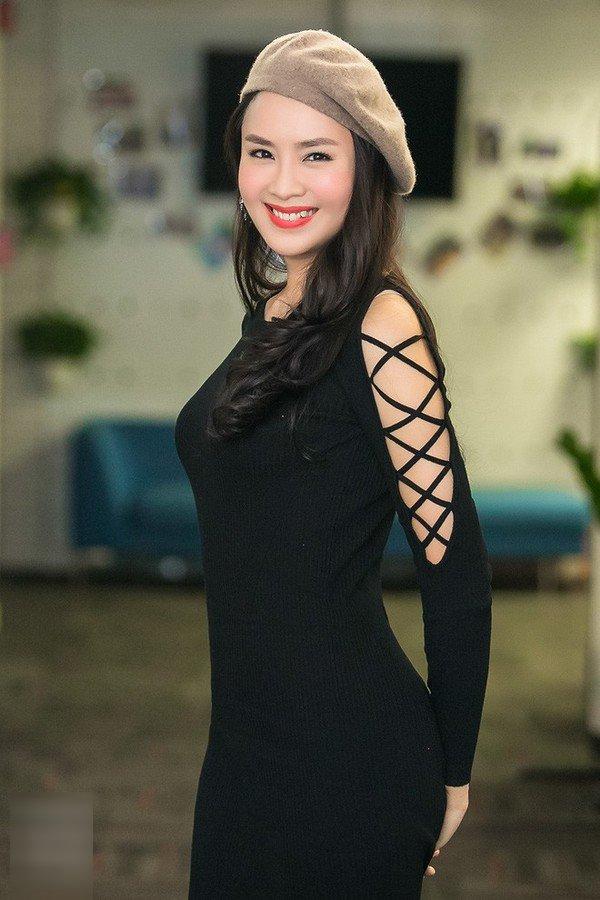 Thi thoảng mới tái xuất màn ảnh, vóc dáng mẹ hai con Hồng Diễm vẫn luôn đẹp đỉnh-3